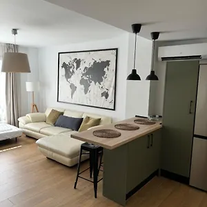https://atico-plaza-victoria.hotelsinnerja.org